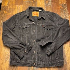 Men’s Levi’s Jean Trucker Jacket SZ L